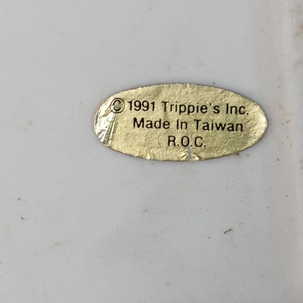 VTG 1991 Native American Boy Girl Salt Pepper Shakers W Napkin Holder Bisque